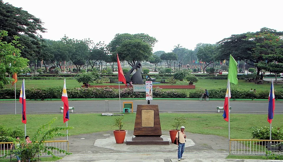 Rizal Park (Luneta)