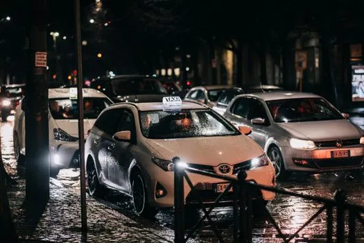 Taxi and Cabify