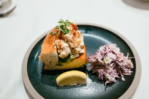 Lobster roll