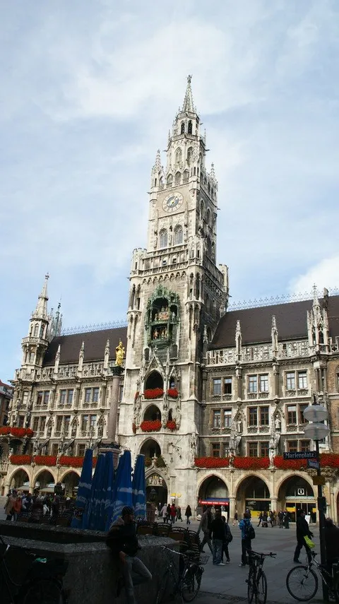 Marienplatz and the Glockenspiel, Munich