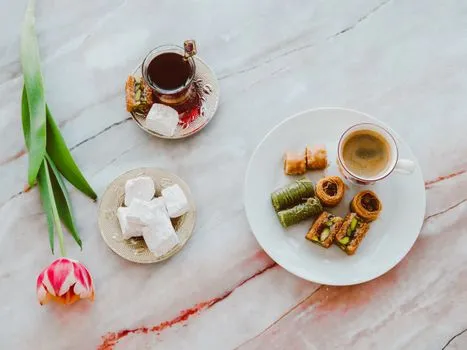 Persian tea and sweets