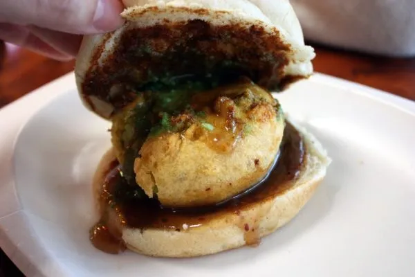Vada pav