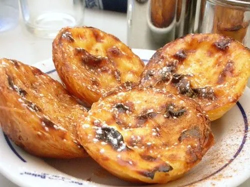 Petiscos and vinho verde