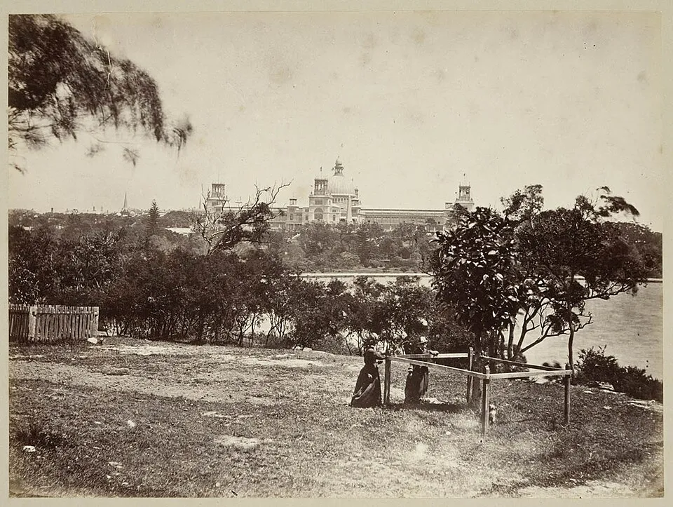 Royal Botanic Garden and Mrs Macquarie's Point