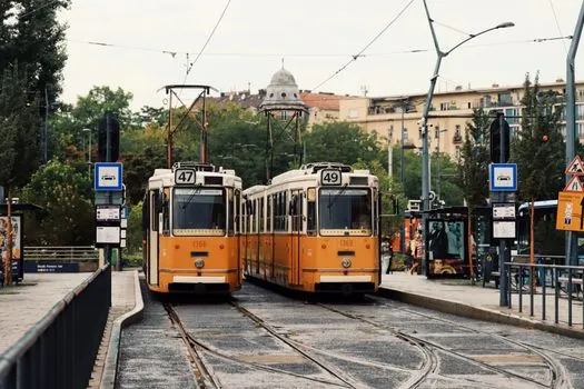 Trams 4 and 6
