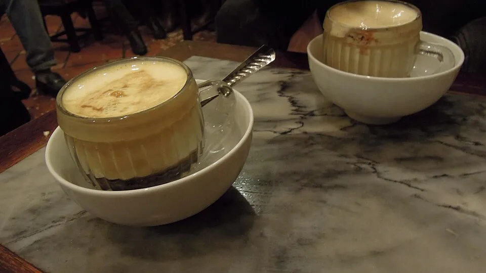 Egg coffee (ca phe trung)