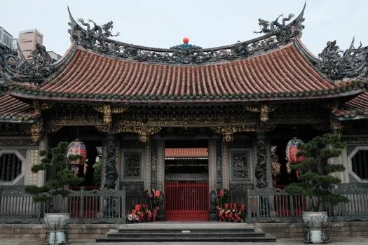 Longshan Temple