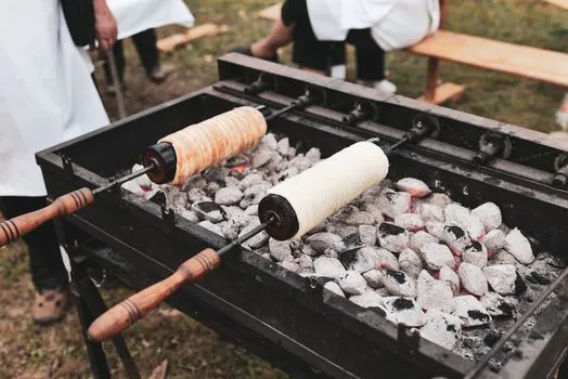 Chimney cake (kürtőskalács)