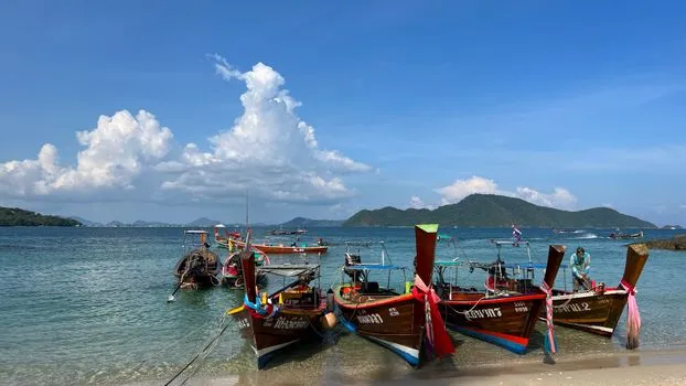 Longtail boat