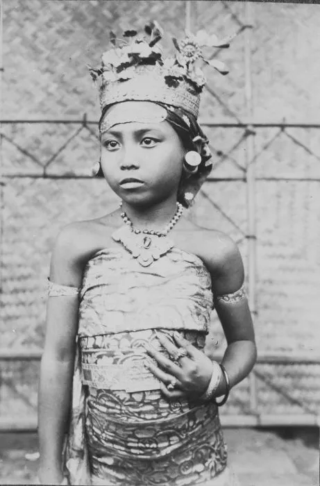 Balinese temple dress