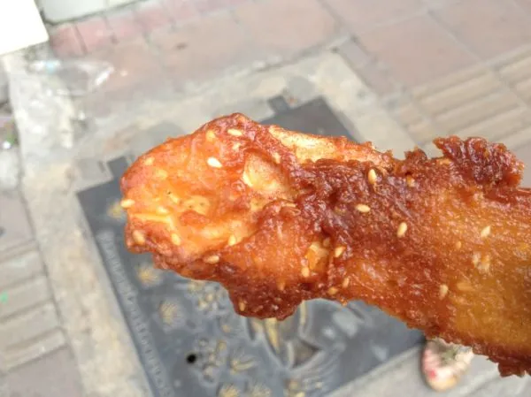 Grilled squid on the beach road