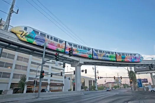 Deuce bus