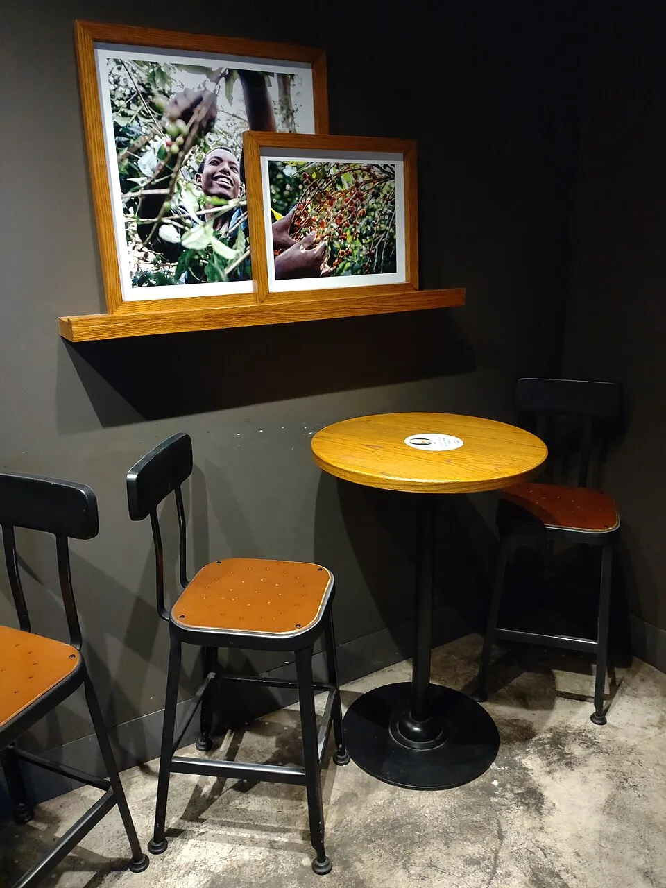 Coffee standing at the bar