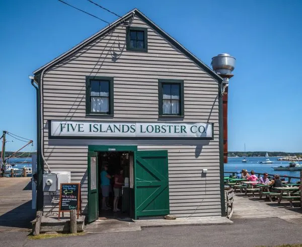 Fresh bay seafood