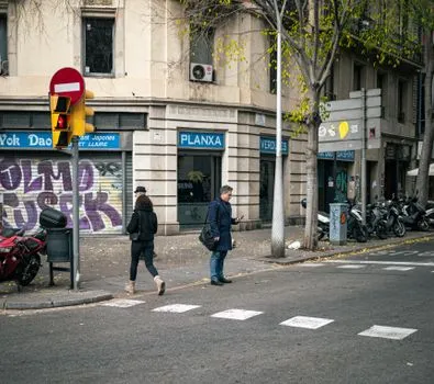 Walking the Eixample grid
