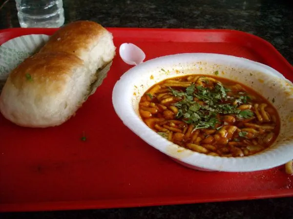 Misal pav