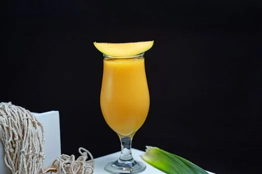 Fresh mango and guava juice