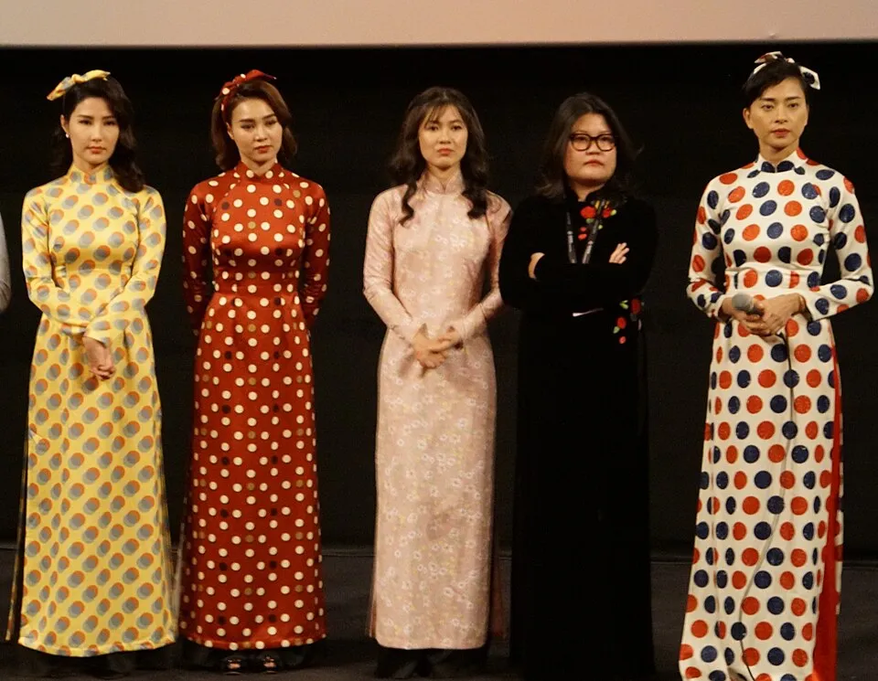 Ao dai tailoring