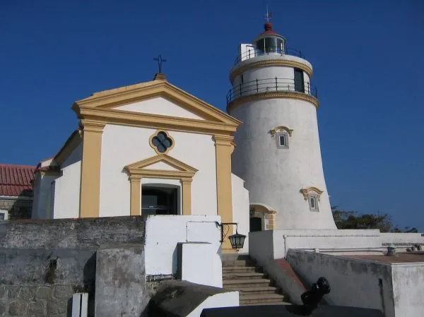 Guia Fortress and lighthouse