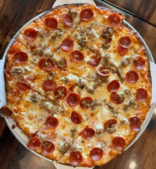 Tavern-style pizza
