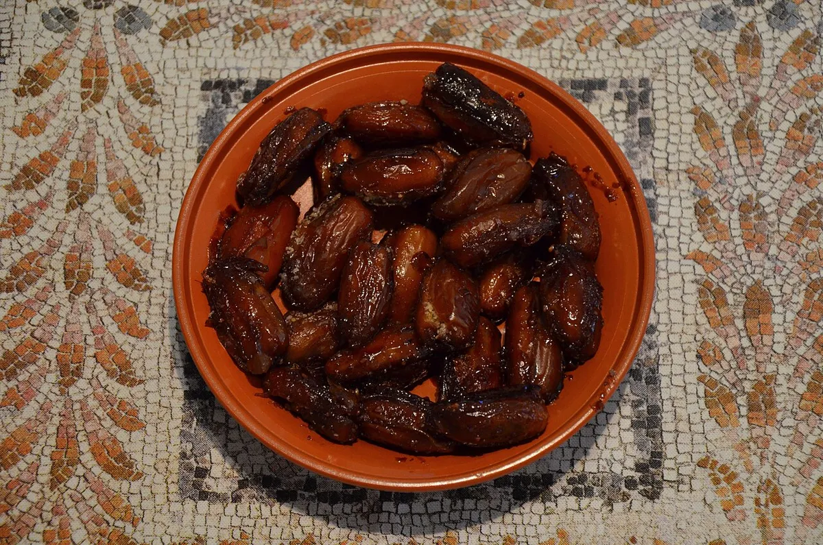 Fresh dates