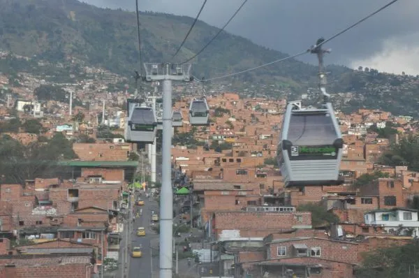 Buses to Guatapé