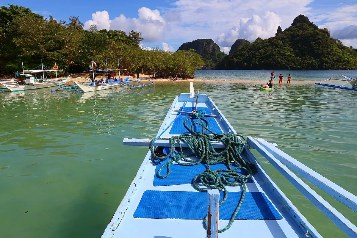 Island hopping by bangka