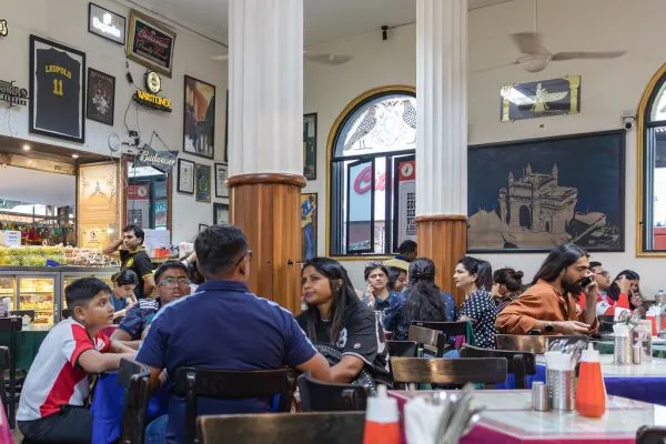 Irani cafés