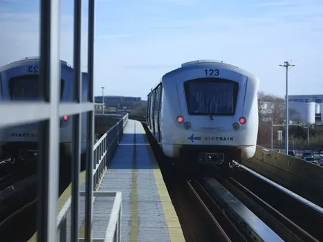 AirTrain plus subway